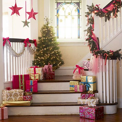 100 Awesome Christmas Stairs Decoration Ideas | Decoracion navidad .