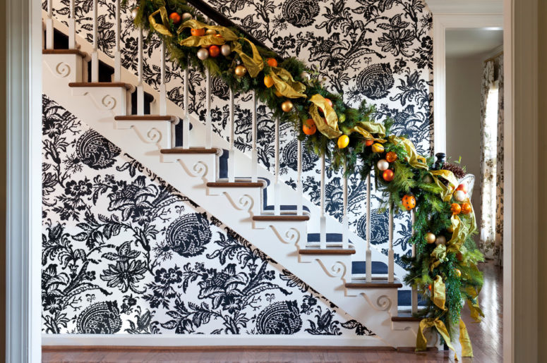 100 Awesome Christmas Stairs Decoration Ideas - DigsDi