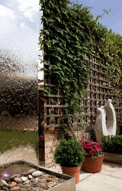 49 Amazing Outdoor Water Walls For Your Backyard - DigsDi