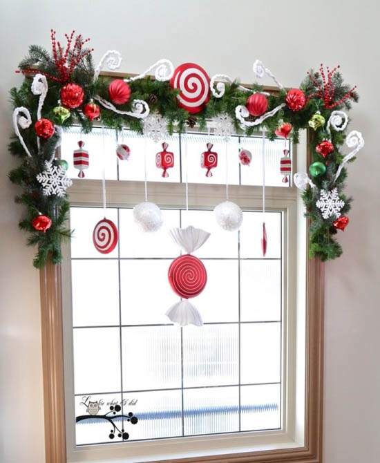 40+ Stunning Christmas Window Decorations Ideas – All About Christm