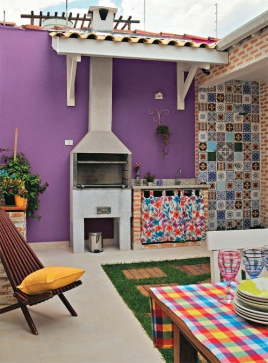 Brazilian House In A Mix Of Colors And Styles | 屋外キッチン .