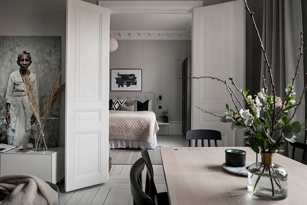 Stylish apartment in neutral tones in Stockholm (68 sqm .