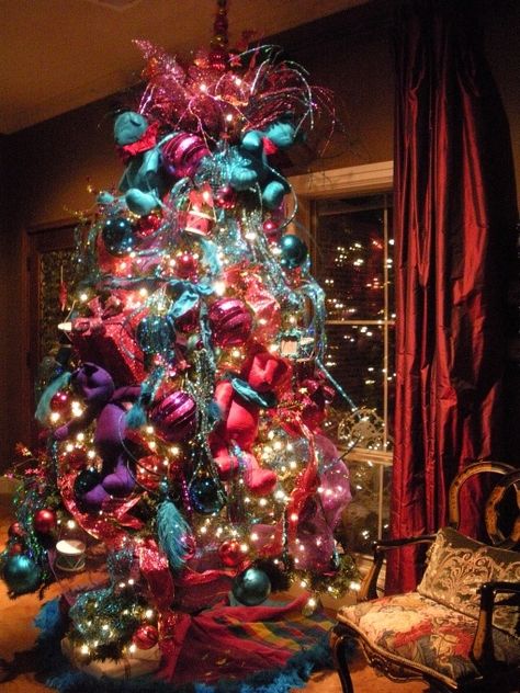 54 Colorful Christmas Inspiring Decor Ideas | Gold christmas tree .