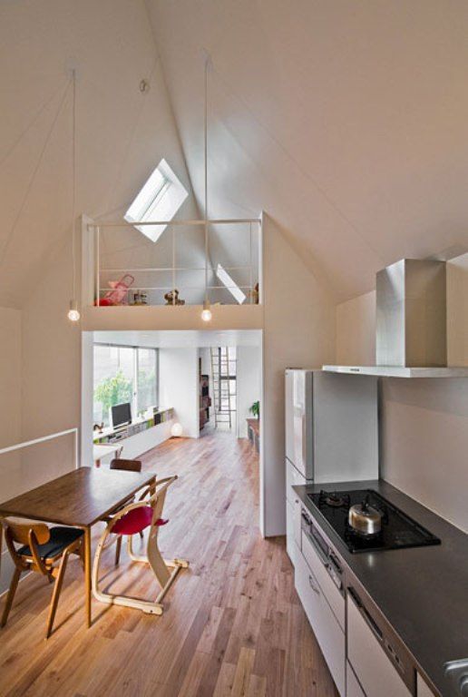 Compact Birdhouse Shaped Minimalist Home