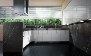 Small Contemporary Stone Kitchen | Küchen design, Küche schwarz .
