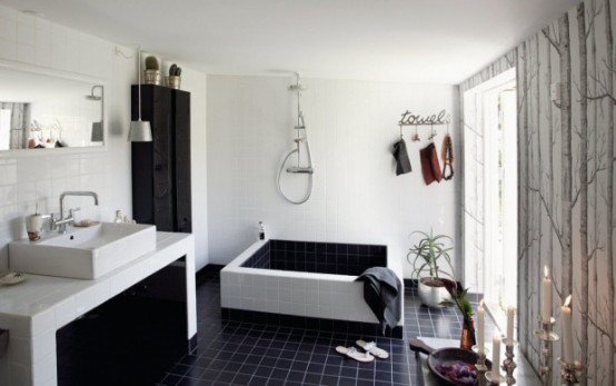Cool Black And White Bathroom Design With A Huge Custom Made Bathtub