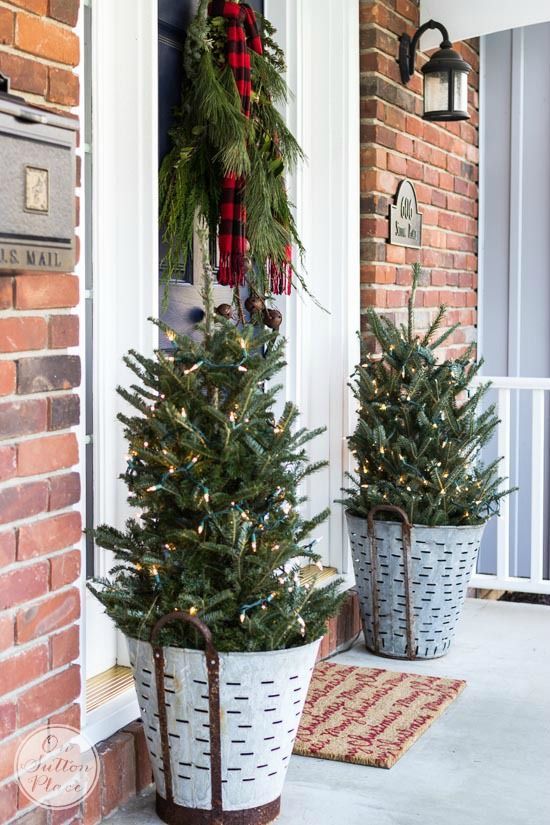55 Best Outdoor Christmas Decorations - DIY Outside Christmas .