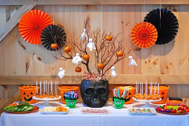 Halloween Kids Party - table and food ideas | Halloween party kids .