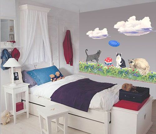 Primarily a Cat Room but can house guests as needed. | Girls room .