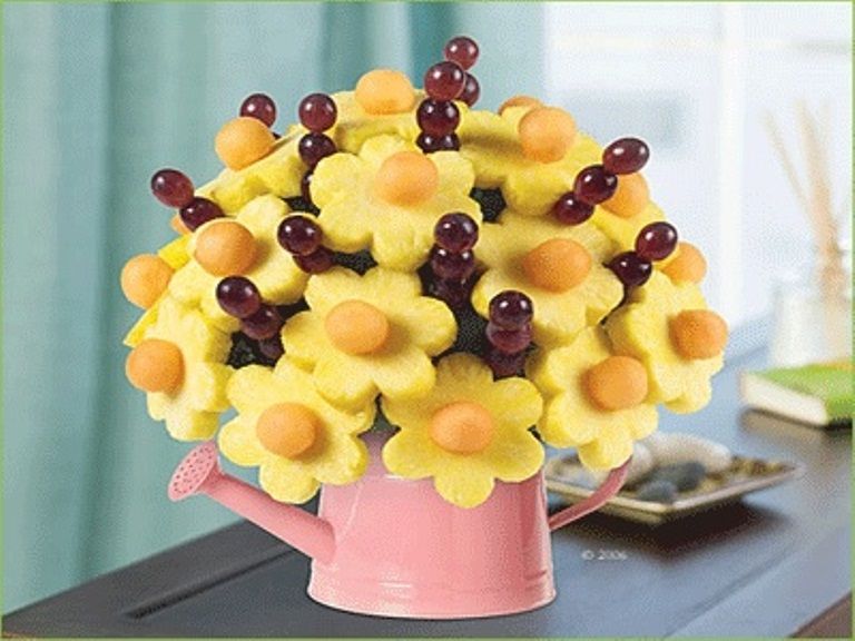 10 Cool Mother's Day Centerpieces | Edible fruit arrangements .
