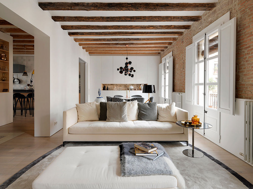 Spectacular apartment with exposed beams and brick walls in the .