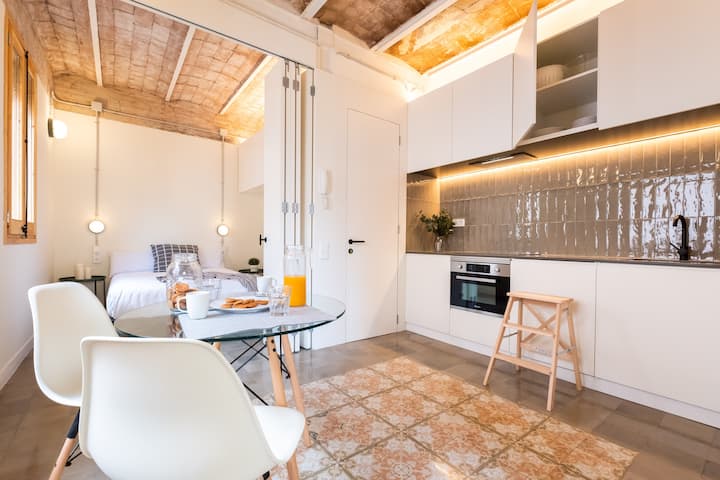 COZY APARTMENT ON THE BEACH OF BARCELONA - Apartments for Rent in .