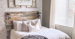 50+ Cozy Rustic Farmhouse Bedroom Design Ideas | Farmhouse style .