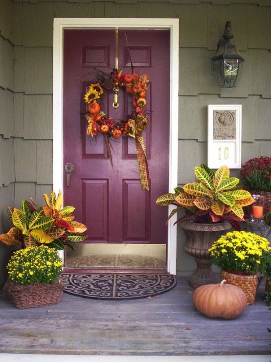 67 Cute And Inviting Fall Front Door Décor Ideas | Fall .