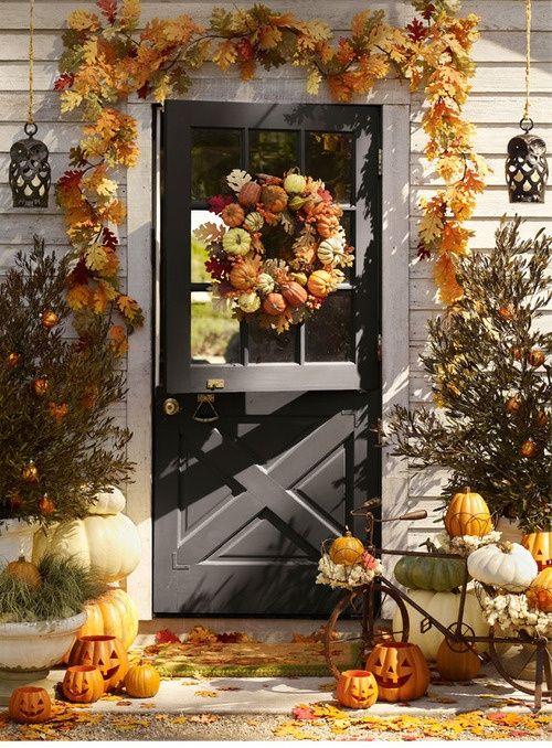67 Cute And Inviting Fall Front Door Décor Ideas (With images .