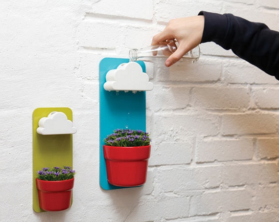 This Rainy Pot Self-Watering Planter Is Impossibly Cu