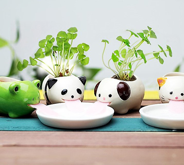 Super Cute Self-Watering Pots Look Like Little Animals Drinki