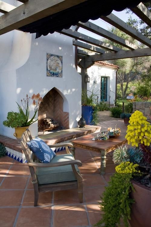25 Delightful Mediterranean Outdoor Areas | Outdoor living .