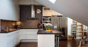 Elegant And Timeless Kitchen Design In Chocolate And White - DigsDi