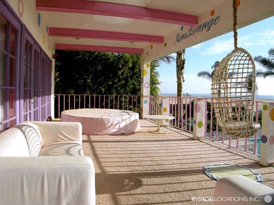 outdoor patio idea for your home. | Beach house interior design .