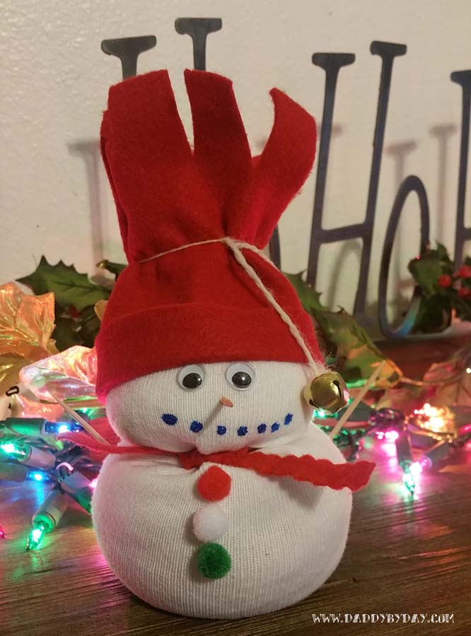 DIY Christmas Decorations + Sock Snowman - Daddy by D