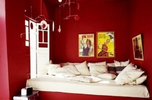24 Hot Cranberry Monochromatic Rooms - DigsDi