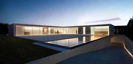 House Designed To Maximize The Feeling Of Spaciousness (With .