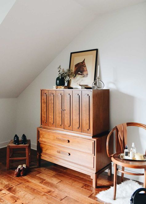 Tour a Stylist's Mid-Century-Meets-Traditional "Farmhouse" Full of .