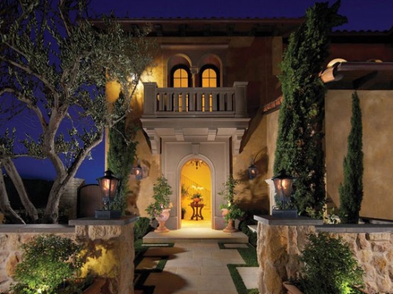 Italian-style Waterfront Villa In California: Rich and Beautiful .