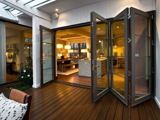 Outdoor Living & Bi-Folding Doors: Indoor/Outdoor Continuity .