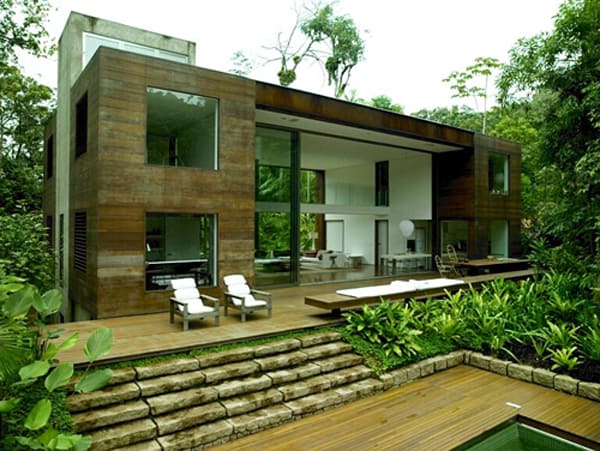 Amazonian jungle house blurs indoor-outdoor boundari