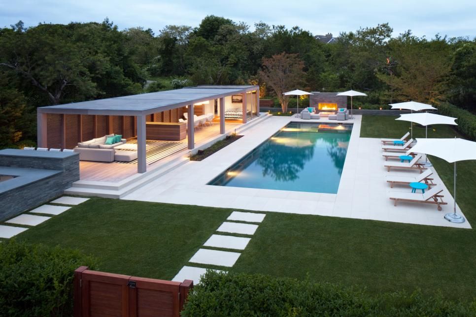 Modern, Open-Air Poolhouse | Modern pool house, Pool houses .