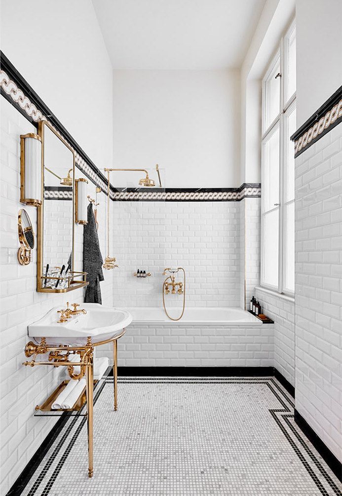 Pin by Chrissy Payne on Small bathrooms | Classic bathroom .