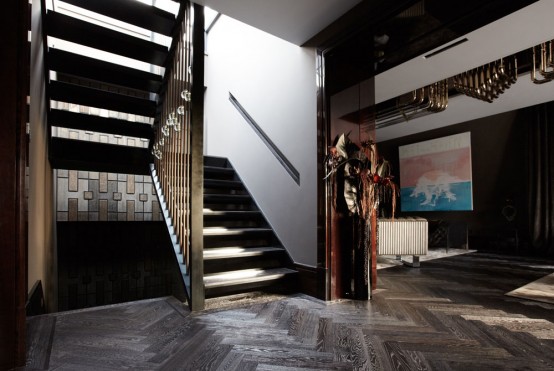 Luxury London Penthouse Infused With Impressive Dark Hues - DigsDi