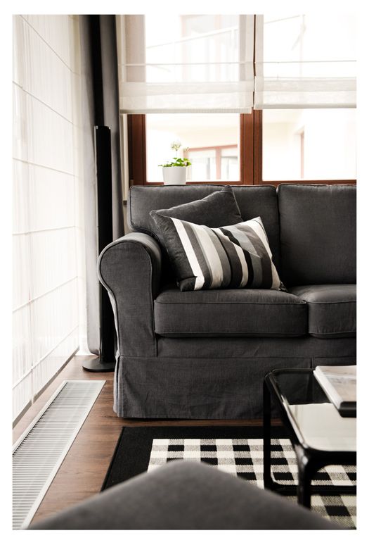 desire to inspire - desiretoinspire.net - Black and white - Couch .