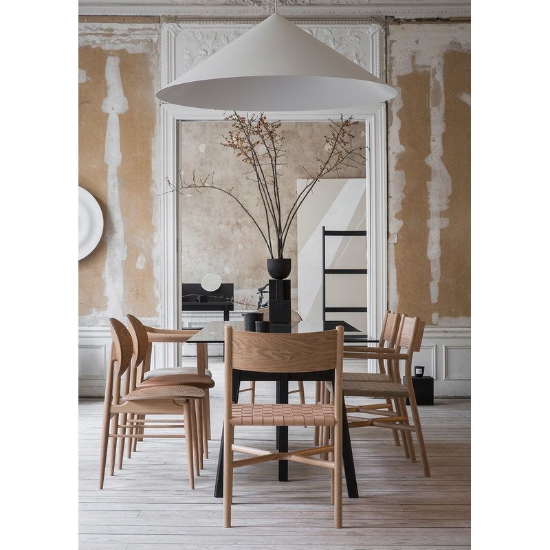 Ariake arm chair, oak - leather strap | Minimalist dining room .