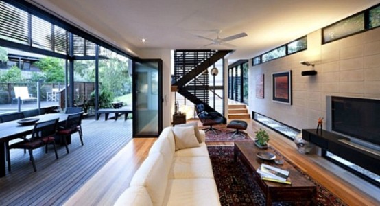 Minimalist House With a Double Height Deck In Australia - DigsDi