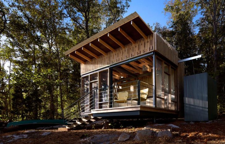 Off-Grid Tennessee Micro Cabin Packs in High Desi