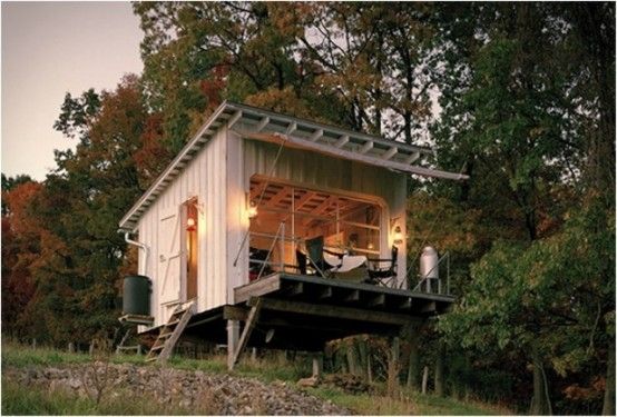Off-The Grid Cabin With A Traditional Interior | Small house .