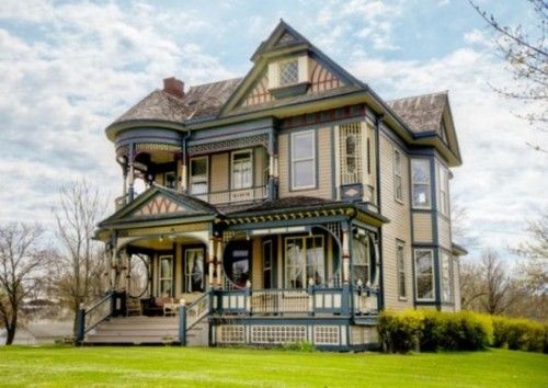 Pretty 114 Years Old Victorian House