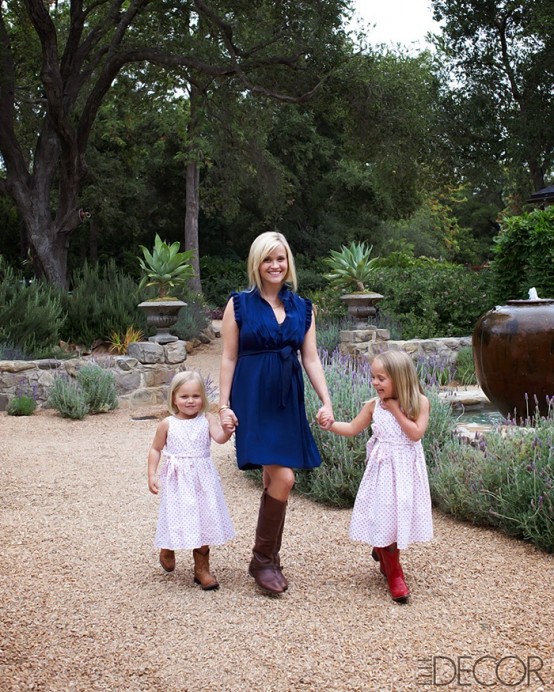 Reese Witherspoon's Vintage Home In California - DigsDi