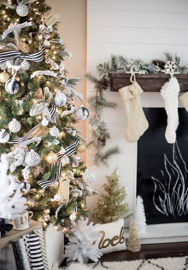 world here : 44 Refined Gold And White Christmas Décor Ide