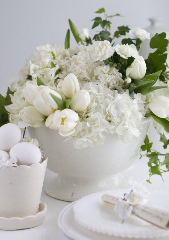 26 Refined White Easter Décor Ideas | Easter, White tulips, Easter .