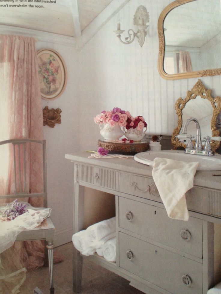 Decorating Vintage Cottage Style Interiors | B&B ~ R&R | Shabby .