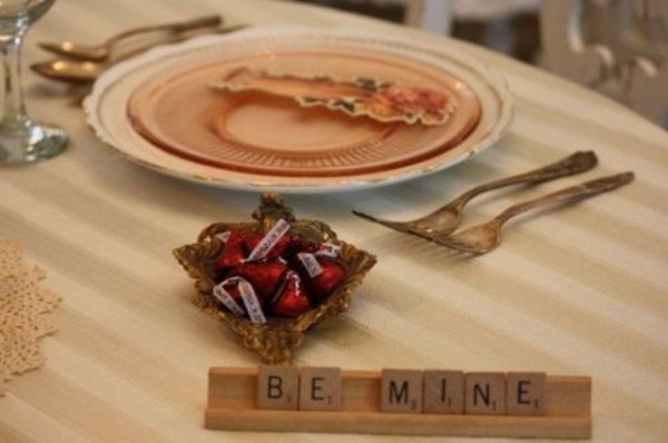 20 Valentine's Day Table Settings, Perfect For Romantic Dinne