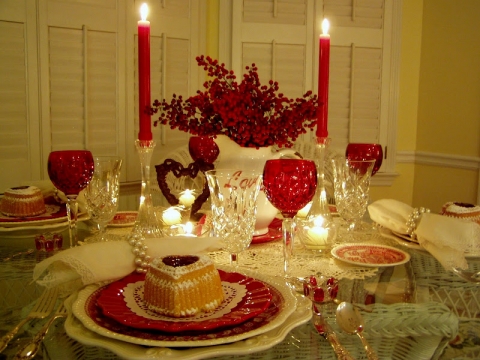 Romantic Valentine's Day Tablescapes – Between Naps on the Por