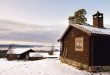 Rustic Scandinavian House On The Lake Shore - DigsDi