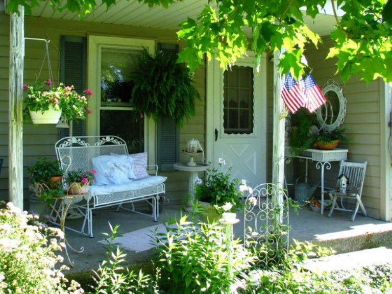 Shabby Chic Terrace Design With Victorian Charm | DigsDigs .