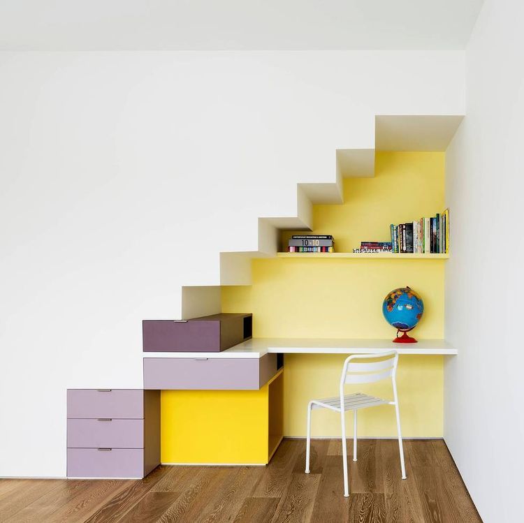 How to Fit a Home Office Almost Anywhere | Dwell | Projeto de home .