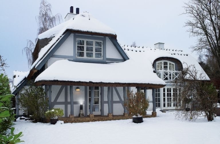 Stylish Black, Grey And White Minimalist House In Denmark .
